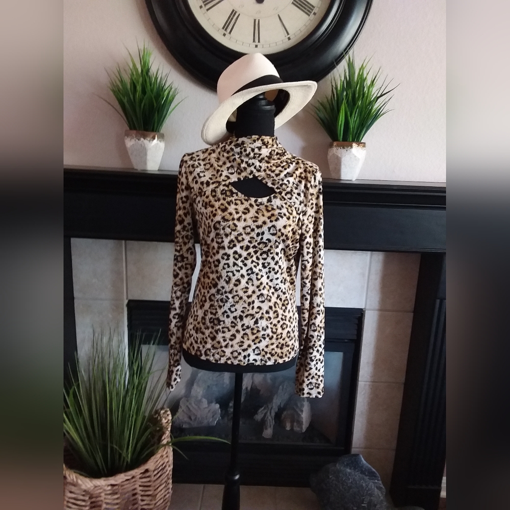 Haute Monde Ladies Large Long-sleeved Animal Print Top